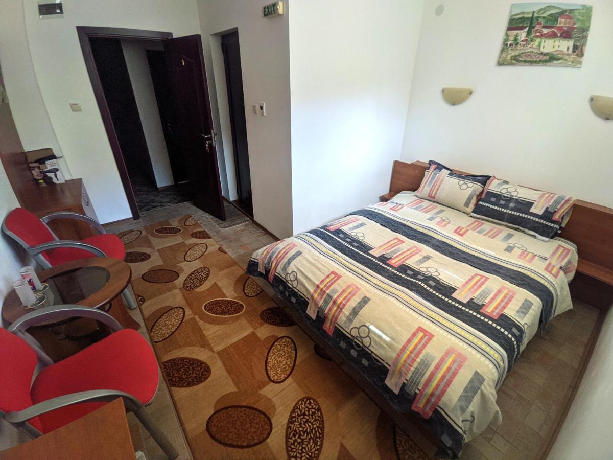 Guest House Perla Bačkovo Esterno foto