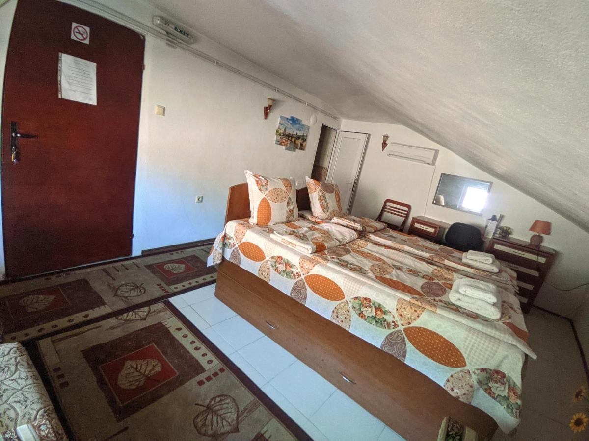 Guest House Perla Bačkovo Esterno foto