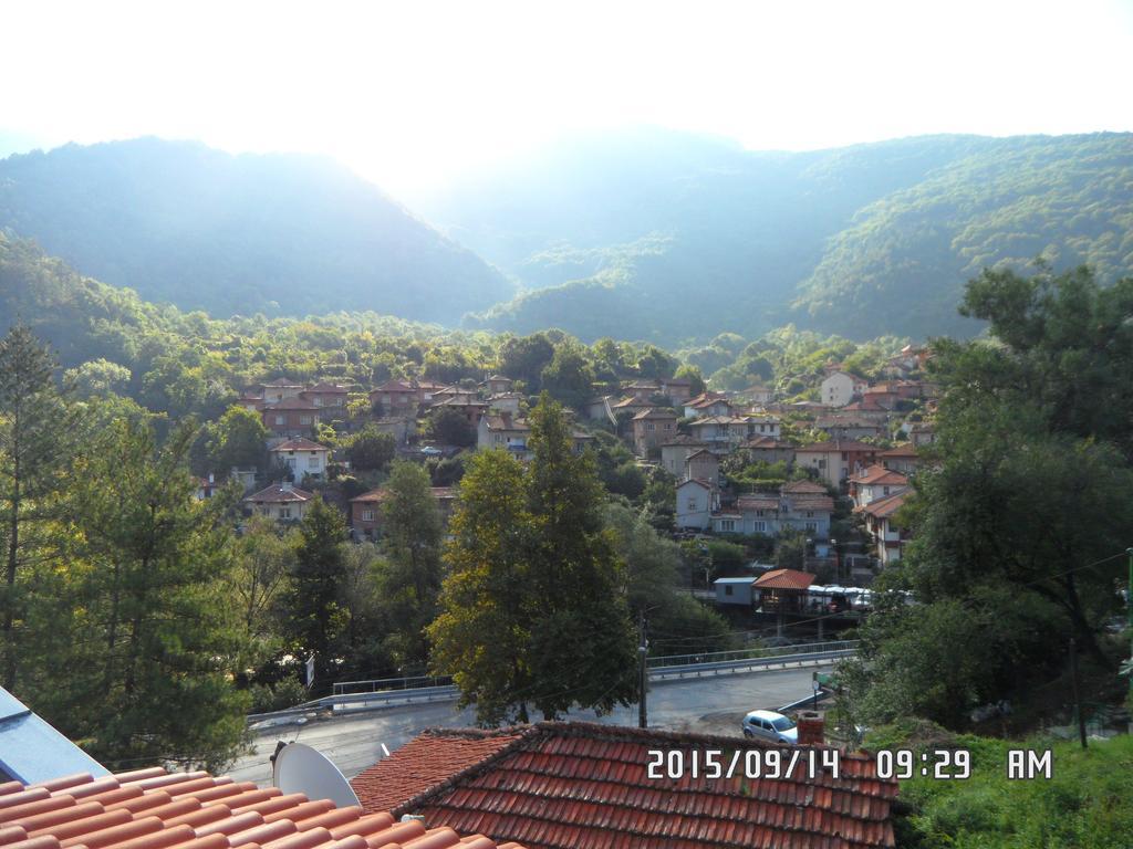 Guest House Perla Bačkovo Esterno foto