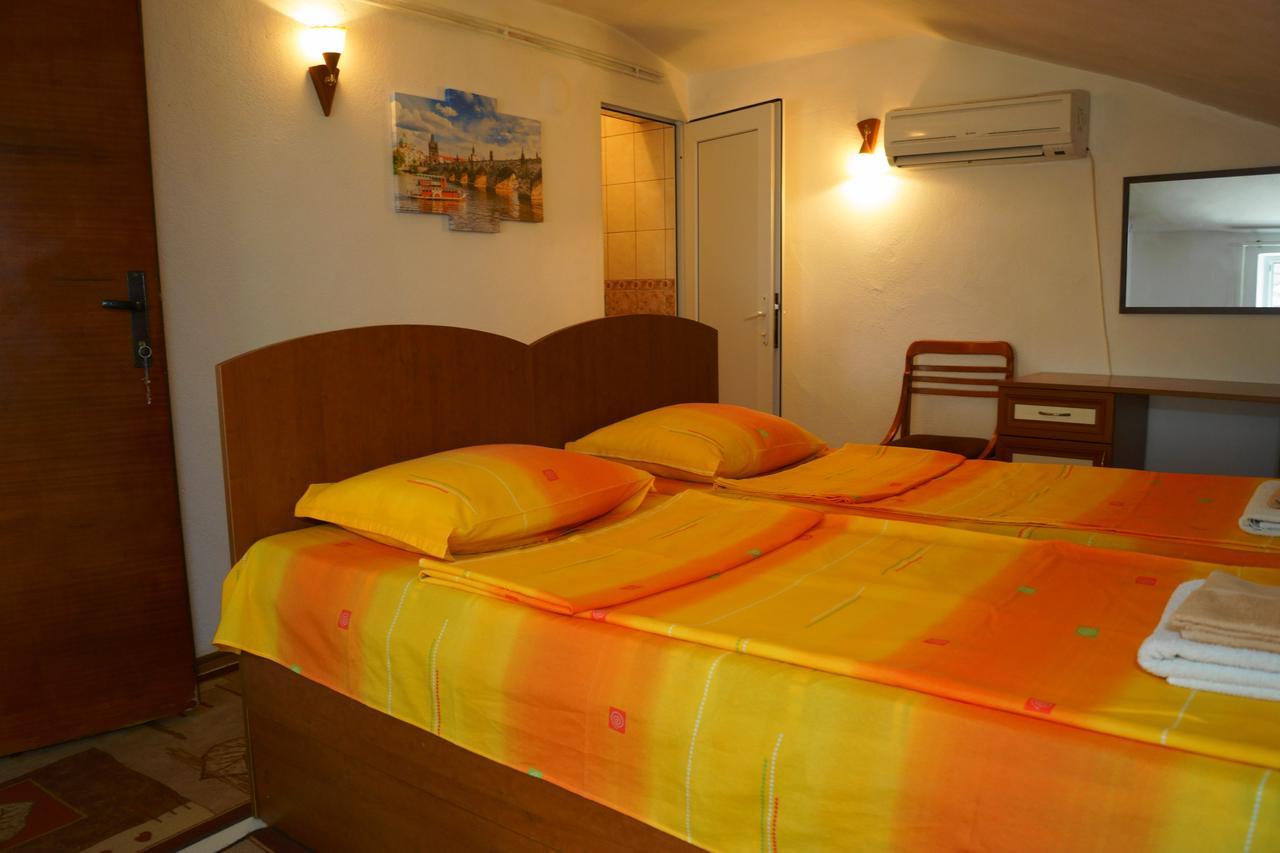 Guest House Perla Bačkovo Esterno foto