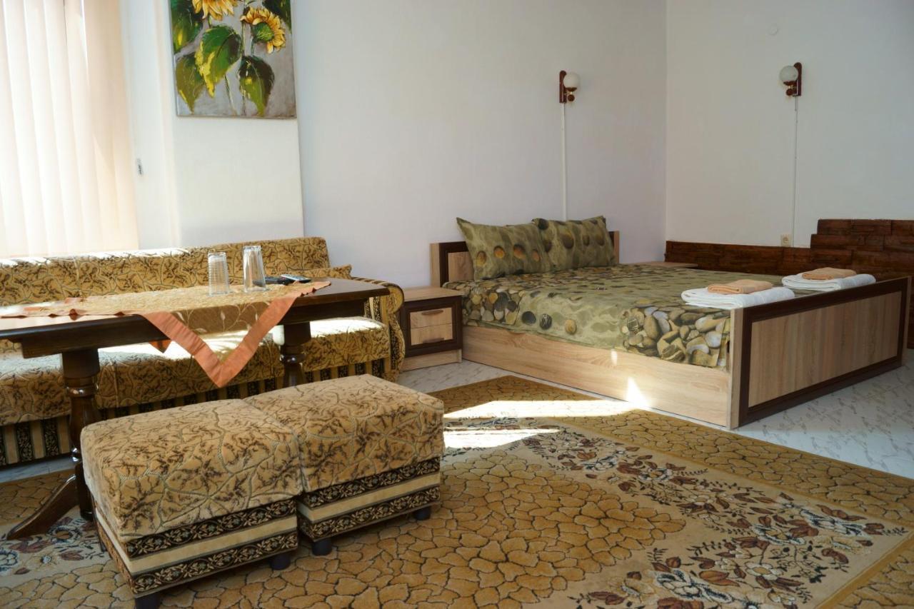 Guest House Perla Bačkovo Esterno foto